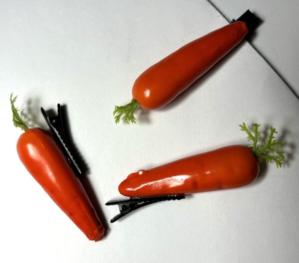 Realistic Carrot Barrette